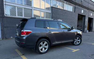 Toyota Highlander III, 2013 год, 1 650 000 рублей, 1 фотография