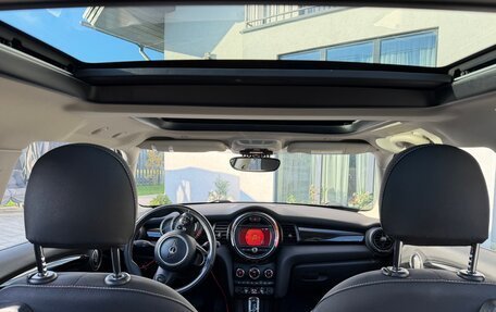 MINI Hatch, 2018 год, 1 928 000 рублей, 10 фотография