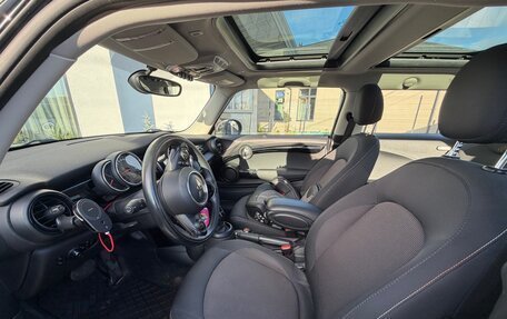 MINI Hatch, 2018 год, 1 928 000 рублей, 9 фотография