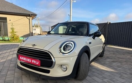 MINI Hatch, 2018 год, 1 928 000 рублей, 3 фотография