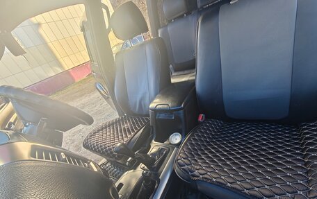 Toyota Land Cruiser Prado 120, 2007 год, 2 490 000 рублей, 28 фотография