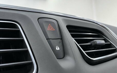 Renault Logan II, 2020 год, 949 000 рублей, 12 фотография