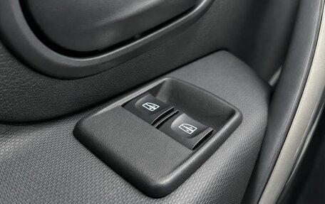 Renault Logan II, 2020 год, 949 000 рублей, 17 фотография