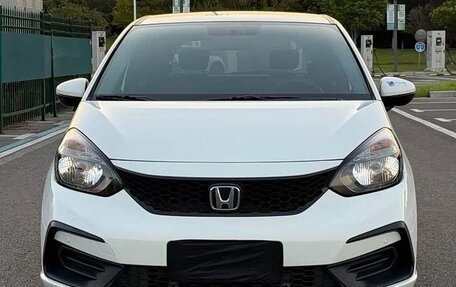 Honda Fit, 2022 год, 930 000 рублей, 2 фотография