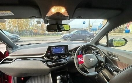 Toyota C-HR I рестайлинг, 2019 год, 2 200 000 рублей, 7 фотография