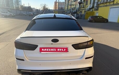 KIA Optima IV рестайлинг, 2018 год, 2 300 000 рублей, 24 фотография