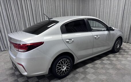 KIA Rio IV, 2018 год, 1 410 000 рублей, 15 фотография