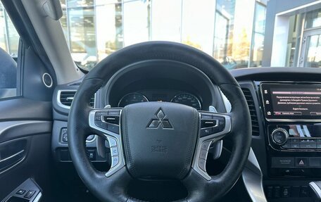 Mitsubishi Pajero Sport III рестайлинг, 2018 год, 3 159 000 рублей, 12 фотография