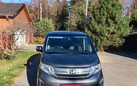 Honda Stepwgn IV рестайлинг, 2017 год, 1 590 000 рублей, 1 фотография