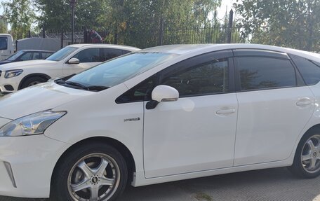 Toyota Prius Alpha I (ZVW40/41), 2014 год, 1 125 000 рублей, 2 фотография