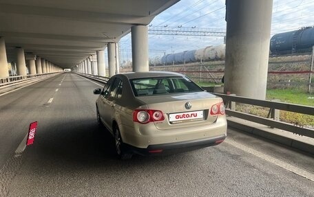 Volkswagen Jetta VII, 2009 год, 690 000 рублей, 2 фотография