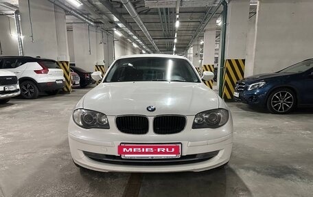 BMW 1 серия, 2011 год, 890 000 рублей, 2 фотография