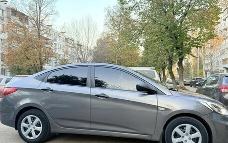 Hyundai Solaris II рестайлинг, 2014 год, 720 000 рублей, 3 фотография