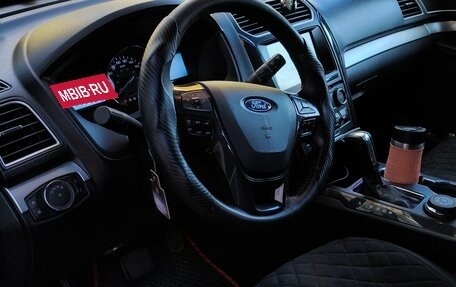 Ford Explorer V рестайлинг, 2016 год, 2 090 000 рублей, 7 фотография