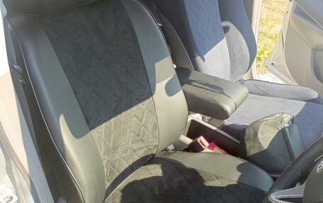 Honda Stream II, 2010 год, 1 200 000 рублей, 11 фотография