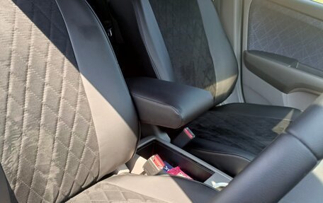 Honda Stream II, 2010 год, 1 200 000 рублей, 14 фотография