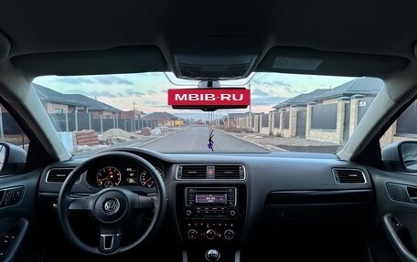 Volkswagen Jetta VII, 2013 год, 970 000 рублей, 11 фотография