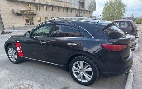 Infiniti QX70, 2015 год, 2 278 000 рублей, 2 фотография