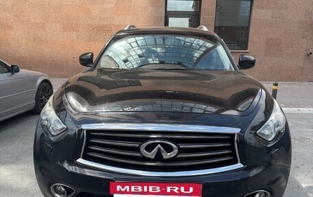 Infiniti QX70, 2015 год, 2 278 000 рублей, 3 фотография