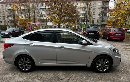 Hyundai Solaris II рестайлинг, 2011 год, 610 000 рублей, 6 фотография