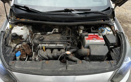Hyundai Solaris II рестайлинг, 2011 год, 610 000 рублей, 13 фотография