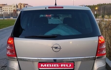 Opel Zafira B, 2011 год, 700 000 рублей, 10 фотография