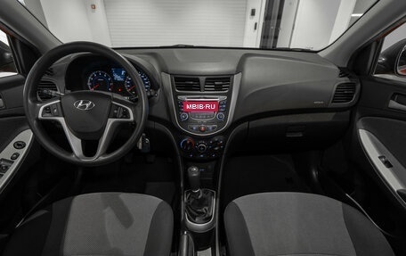 Hyundai Solaris II рестайлинг, 2012 год, 875 000 рублей, 8 фотография