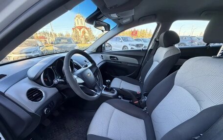Chevrolet Cruze II, 2013 год, 820 000 рублей, 9 фотография