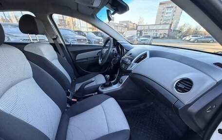 Chevrolet Cruze II, 2013 год, 820 000 рублей, 11 фотография