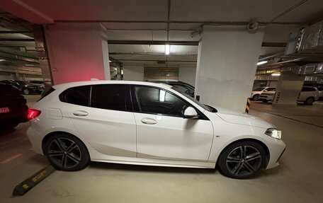 BMW 1 серия, 2022 год, 3 500 000 рублей, 4 фотография