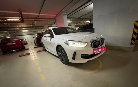 BMW 1 серия, 2022 год, 3 500 000 рублей, 3 фотография