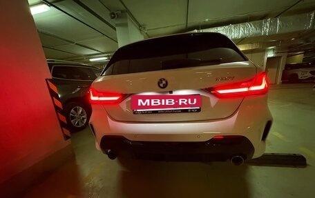 BMW 1 серия, 2022 год, 3 500 000 рублей, 21 фотография