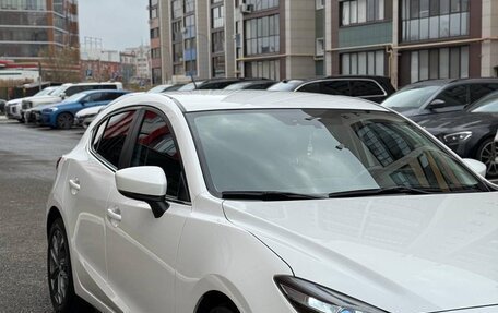 Mazda 3, 2018 год, 1 590 000 рублей, 3 фотография