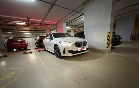 BMW 1 серия, 2022 год, 3 500 000 рублей, 23 фотография