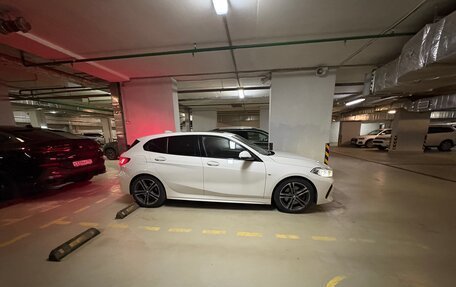 BMW 1 серия, 2022 год, 3 500 000 рублей, 22 фотография