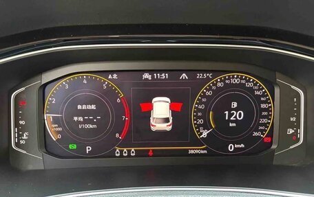 Volkswagen T-Roc I, 2022 год, 2 150 000 рублей, 7 фотография