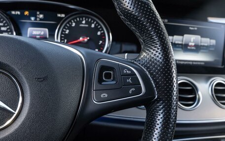 Mercedes-Benz E-Класс, 2017 год, 2 550 000 рублей, 22 фотография