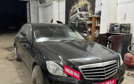 Mercedes-Benz E-Класс, 2009 год, 1 300 000 рублей, 24 фотография