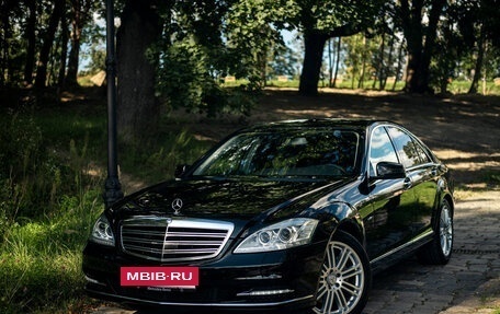 Mercedes-Benz S-Класс, 2009 год, 2 100 000 рублей, 3 фотография