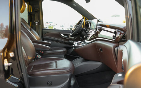 Mercedes-Benz V-Класс, 2016 год, 3 968 000 рублей, 29 фотография