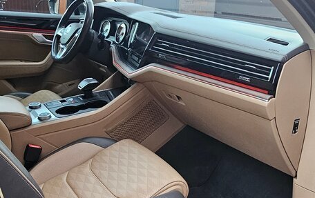 Volkswagen Touareg III, 2018 год, 5 080 000 рублей, 15 фотография
