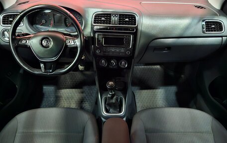 Volkswagen Polo VI (EU Market), 2017 год, 945 000 рублей, 9 фотография