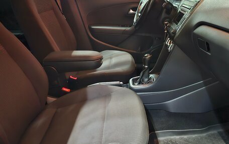 Volkswagen Polo VI (EU Market), 2017 год, 945 000 рублей, 13 фотография