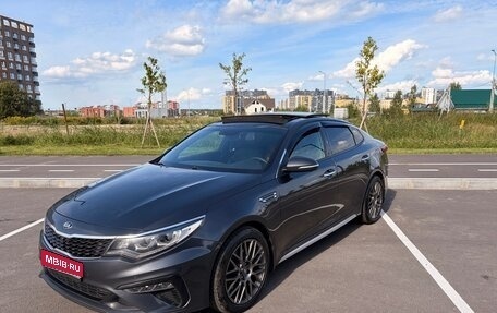 KIA Optima IV рестайлинг, 2019 год, 1 800 000 рублей, 1 фотография