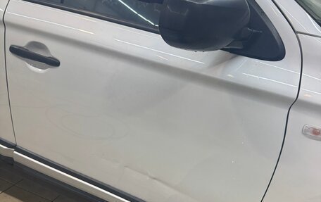 Mitsubishi Outlander III рестайлинг 3, 2019 год, 2 050 000 рублей, 4 фотография