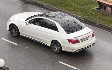 Mercedes-Benz E-Класс, 2015 год, 1 390 000 рублей, 10 фотография