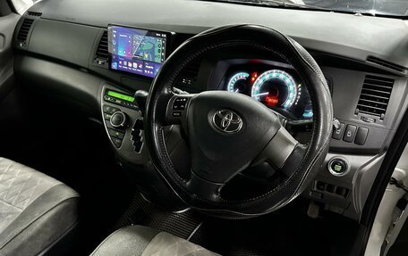 Toyota ISis I, 2010 год, 1 199 000 рублей, 9 фотография
