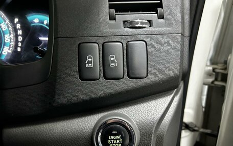 Toyota ISis I, 2010 год, 1 199 000 рублей, 13 фотография