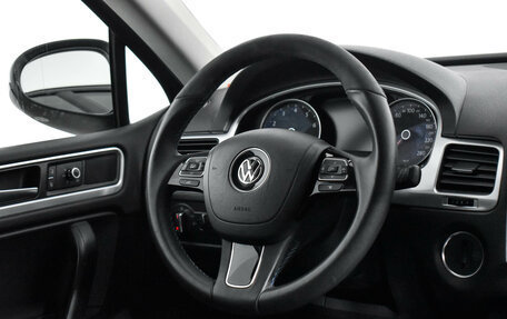 Volkswagen Touareg III, 2013 год, 2 100 000 рублей, 17 фотография