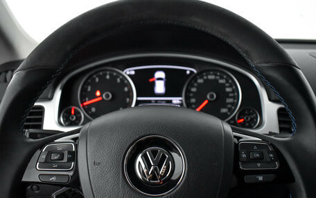 Volkswagen Touareg III, 2013 год, 2 100 000 рублей, 21 фотография